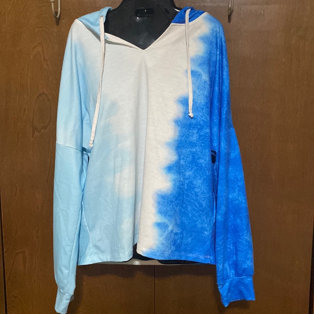 Size: L
Color: blue